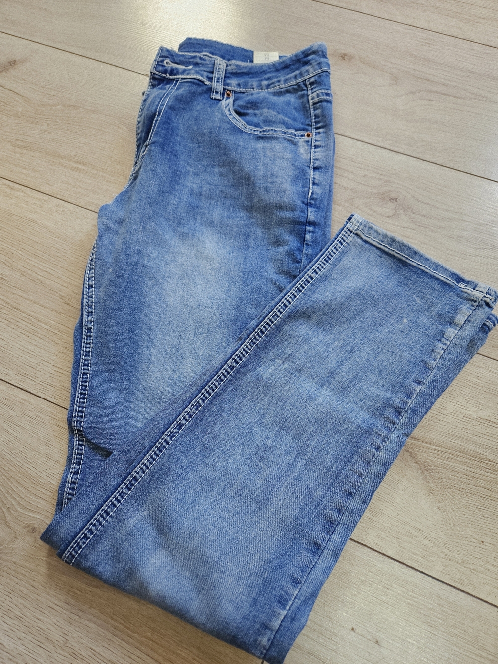 5/35$ Straight Leg Jeans Size Medium🔥